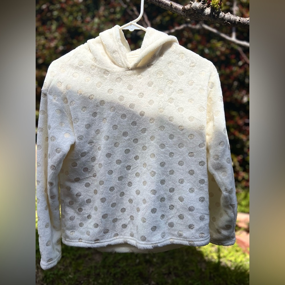 BCBG- White Fuzzy Hooded Pull Over Jacket w/ Gold Spots || Kids M